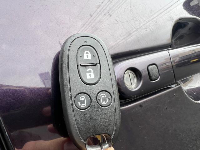 �X�}�[�g�L�[����������Ă���܂��̂ŃJ�o����|�P�b�g�̒��Ȃǎ����Ă���΃h�A�̃��b�N��A�����b�N�A�G���W���X�^�[�g�Ȃǂ��\�ł���