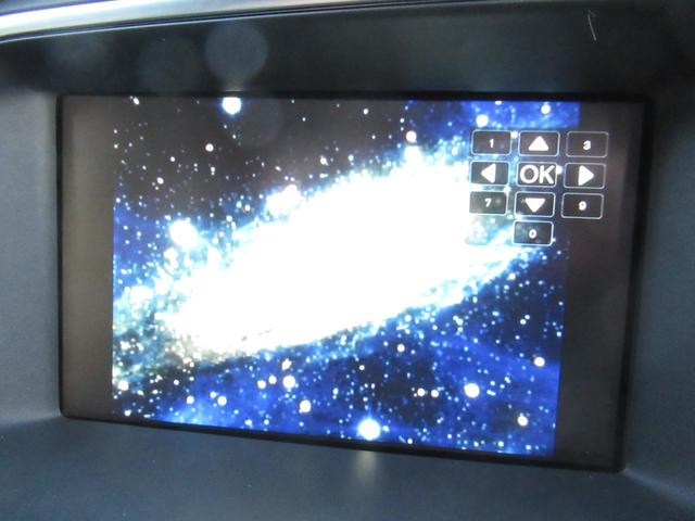 Ｖ４０ Ｔ４　ＳＥ　／検：２年付／記録簿５枚／走：５．８万ｋｍ／タ－ボ／セ－フティ－ＰＫＧ／本革電動シ－ト＋ヒ－タ－／純ナビ／Ｂカメラ／フルセグ／ＤＶＤ／Ｂｌｕｅｔｏｏｔｈ／ＥＴＣ／ＨＩＤ／純１７ＡＷ／革ステ／スマキ－／（29枚目）