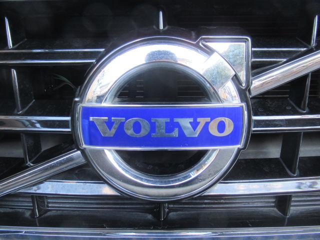 Ｖ４０ Ｔ４　ＳＥ　／検：２年付／記録簿５枚／走：５．８万ｋｍ／タ－ボ／セ－フティ－ＰＫＧ／本革電動シ－ト＋ヒ－タ－／純ナビ／Ｂカメラ／フルセグ／ＤＶＤ／Ｂｌｕｅｔｏｏｔｈ／ＥＴＣ／ＨＩＤ／純１７ＡＷ／革ステ／スマキ－／（41枚目）