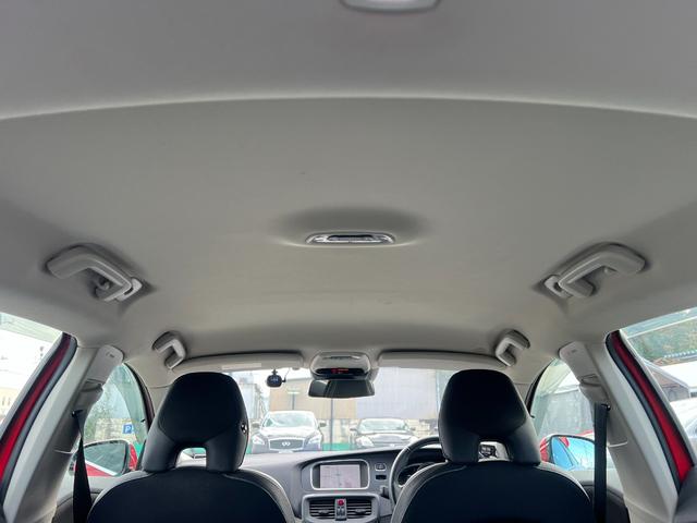 Ｖ４０ Ｔ４　ＳＥ　／走行：６．３万ｋｍ／タ－ボ／セ－フティ－ＰＫＧ／純ナビ／Ｂカメラ／フルセグ／ＤＶＤ／Ｂｌｕｅｔｏｏｔｈ／ＥＴＣ／ＨＩＤ／純１７ＡＷ／シ－トヒ－タ－／革巻ステア／キ－レス／リアスポ／ドアバイザ－（36枚目）