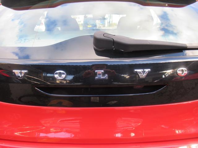 Ｖ４０ Ｔ４　ＳＥ　／走行：６．３万ｋｍ／タ－ボ／セ－フティ－ＰＫＧ／純ナビ／Ｂカメラ／フルセグ／ＤＶＤ／Ｂｌｕｅｔｏｏｔｈ／ＥＴＣ／ＨＩＤ／純１７ＡＷ／シ－トヒ－タ－／革巻ステア／キ－レス／リアスポ／ドアバイザ－（40枚目）