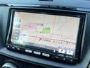 純正ナビが装備されております♪画面もクリアで運転中も確認しやすいです♪フルセグTVの視聴もお楽しみ頂けます♪Bluetooth接続も可能ですのでスマホなどからお好きな音楽をたくさん聴いて頂けます♪
