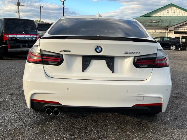 3シリーズ 320i xDrive Mスポーツ カーボンエアロ ETC 純正ナビ(13枚目)