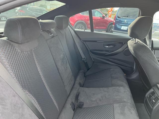 3シリーズ 320i xDrive Mスポーツ カーボンエアロ ETC 純正ナビ(35枚目)