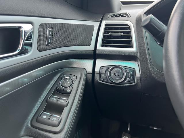 エクスプローラー XLT エコブースト エクスクルーシブ サンルーフ ヒッチ リアモニター 7人乗り フロント、サイド、バックカメラ ETC(24枚目)