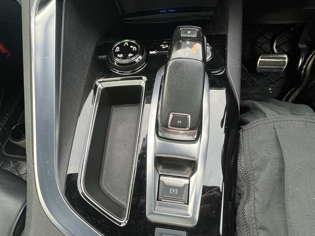 5008 GT ブルーHDi サンルーフ apple car play マッサージ 革シート ETC サイドカメラ(24枚目)