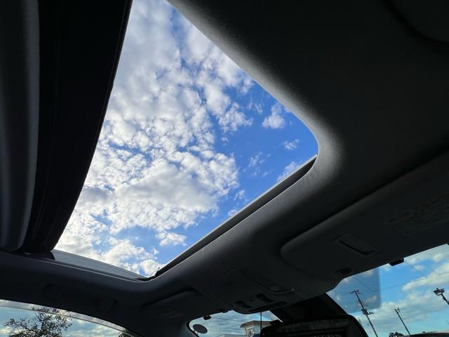 プリウス A サンルーフ付き ETC スマートキー ナビ(25枚目)