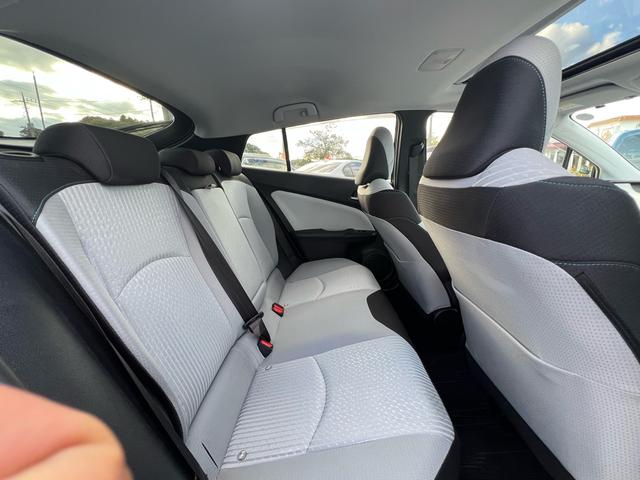 プリウス A サンルーフ付き ETC スマートキー ナビ(36枚目)