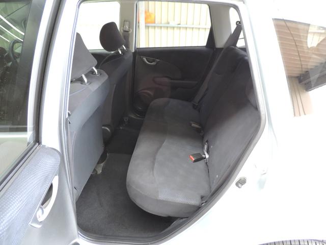 フィット G・10thアニバーサリー スマートキー/ナビ/ワンセグ/Bt/DVD再/CD/USB/AUX/ETC(23枚目)