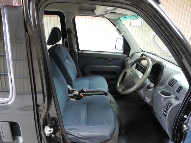 ハイゼットカーゴ クルーズ　ナビ／Ｂカメラ／ワンセグ／ＣＤ／エアコン／パワステ／ＰＷ／ＥＴＣ（10枚目）