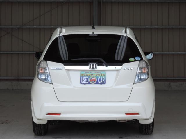 フィットハイブリッド スマートセレクション　スマートキー／ナビ／ワンセグ／ＣＤ／ＡＵＸ／ＨＩＤ（7枚目）