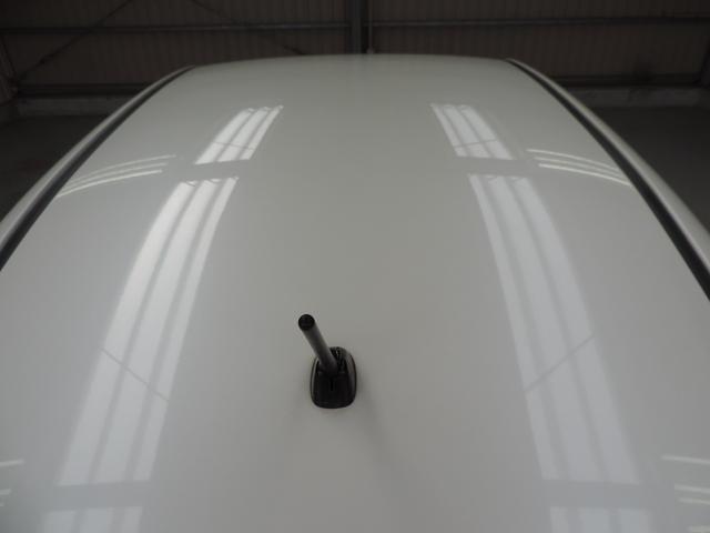 フィットハイブリッド スマートセレクション　スマートキー／ナビ／ワンセグ／ＣＤ／ＡＵＸ／ＨＩＤ（39枚目）