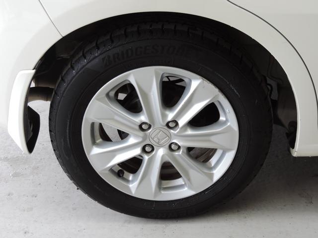 フィットハイブリッド スマートセレクション　スマートキー／ナビ／ワンセグ／ＣＤ／ＡＵＸ／ＨＩＤ（44枚目）