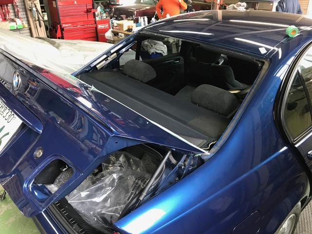 ３２０ｉ　Ｍスポーツパッケージ　後期型　同色オールペイント済　ラジエター水回り部品交換済み　ポータブルカーナビ・テレビ　ＥＴＣ　ＣＤ・ＵＳＢ・ＡＵＸデッキ　純正１７インチ　Ｍスポーツサスペンション　取説・記録簿(10枚目)