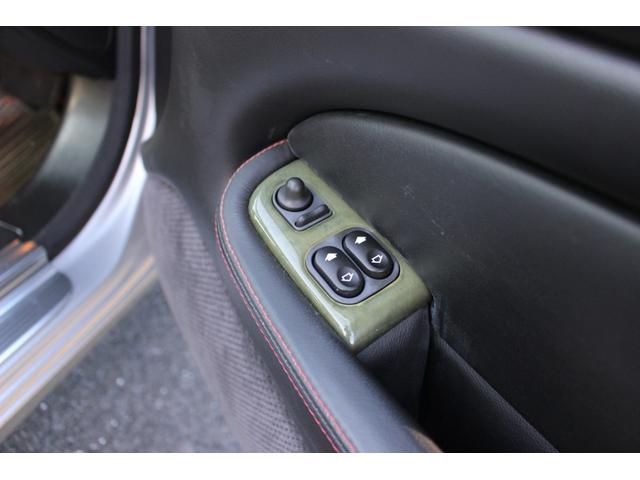 ＸＫ ＸＫＲシルバーストーン　日本限定５０台　４．０ＬＶ８　スーパーチャージド　専用ＢＢＳ２０インチ　専用強化サスペンション・ブレンボブレーキ　ブラックコノリーレザー・バーウオルナットウッドパネル　ルーフ張替済　取説・記録簿　委託（33枚目）