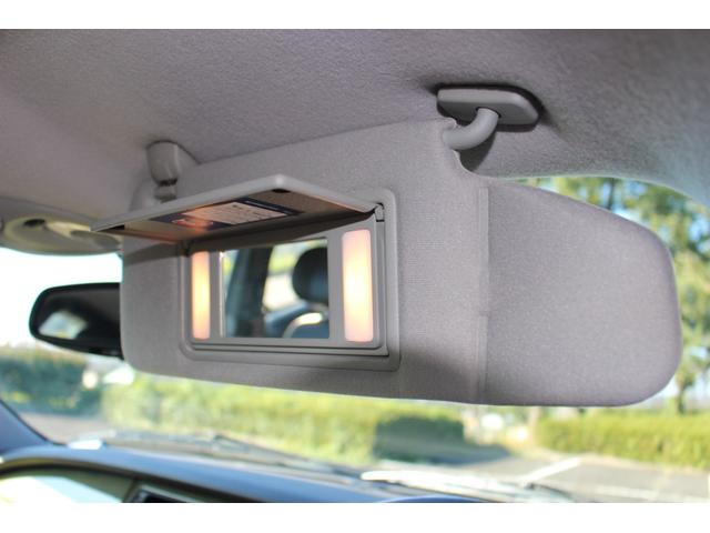 ＸＫ ＸＫＲシルバーストーン　日本限定５０台　４．０ＬＶ８　スーパーチャージド　専用ＢＢＳ２０インチ　専用強化サスペンション・ブレンボブレーキ　ブラックコノリーレザー・バーウオルナットウッドパネル　ルーフ張替済　取説・記録簿　委託（52枚目）