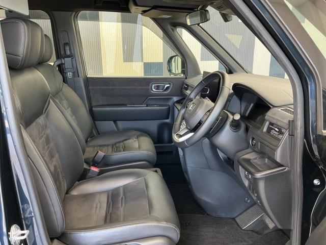 ステップワゴン ｅ：ＨＥＶスパーダプレミアムライン　ホンダ認定中古車　純正ドラレコ前後　マルチカメラ　Ｐテールゲート　Ｗエアコン　両側自動ドア　Ｆセグ　ＵＳＢ接続　クリアランスソナ　クルーズＣ　助手席エアバッグ　スマートＫ　シ－トヒ－タ－　サイドカメラ（17枚目）