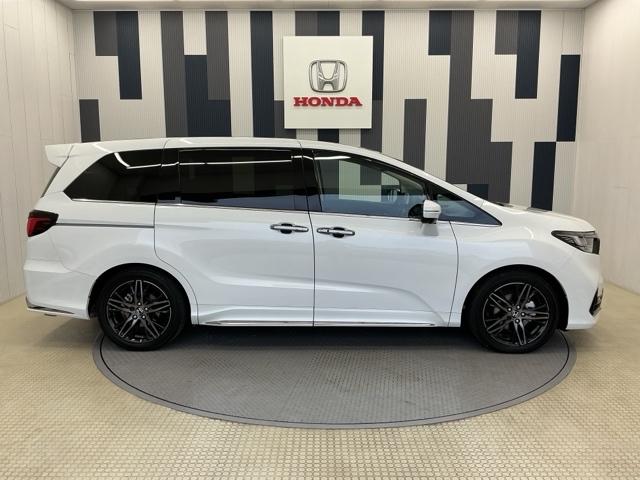 オデッセイハイブリッド ｅ：ＨＥＶアブソルート・ＥＸ　ホンダ認定中古車　純正ドラレコ前後　レザーシート　パワーゲート　クルコン　クリアランスソナー　パワ－シ－ト　両側自動スライドドア　オートライト　Ｒカメラ　スマートキー　オットマン　エアバック　ＥＴＣ（27枚目）
