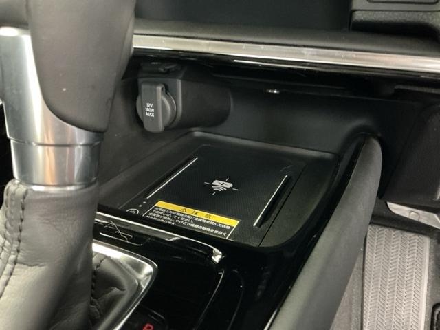 ヴェゼル ｅ：ＨＥＶＺ　ホンダ認定中古車　ＢＳＩ・後退出庫サポートレス　純正ナビ　ＬＥＤライト　衝突回避支援ブレーキ機能　１オナ　スマキ　Ｐトランク　フルオートエアコン　エアバッグ　両席エアバック　Ｒカメ　記録簿付　ソナー（11枚目）