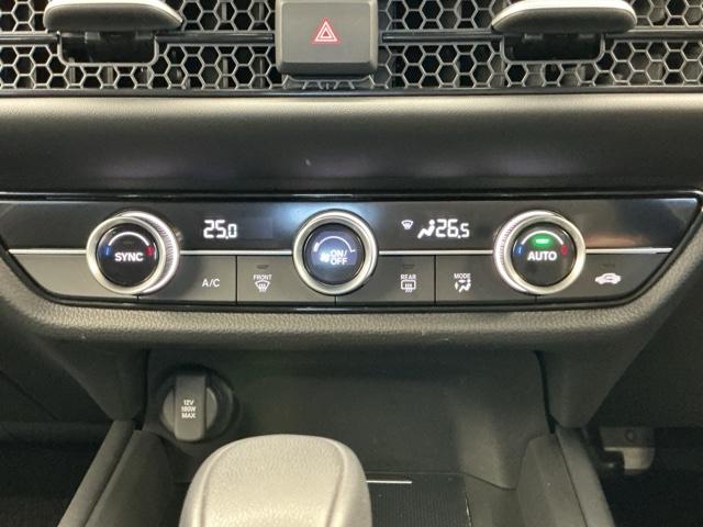 ZR-V X ホンダ認定中古車 デモカー 純正ドラレコ クリアランスソナー 地デジ Bカメ オートクルーズコントロール ESC サイドカーテンエアバック エアコン 整備記録簿 盗難防止装置 LEDライト USB(13枚目)