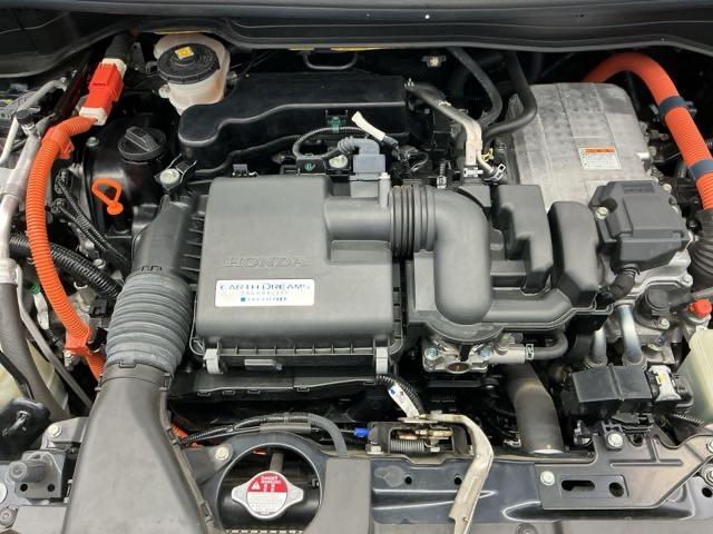 フィット ｅ：ＨＥＶホーム　ホンダ認定中古車　純正ドラレコ前　ＬＥＤ　前後誤発進抑制機能　クリソナ　助手席エアバッグ　運転席エアバッグ　１オナ　アイドリングストップ　ＵＳＢ接続　バックカメラ　ＡＢＳ　サイドエアバッグ　ＤＶＤ再生（19枚目）