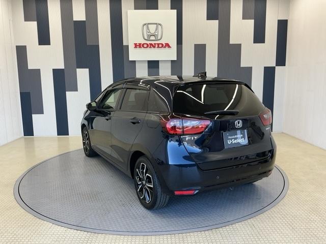 フィット ｅ：ＨＥＶホーム　ホンダ認定中古車　純正ドラレコ前　ＬＥＤ　前後誤発進抑制機能　クリソナ　助手席エアバッグ　運転席エアバッグ　１オナ　アイドリングストップ　ＵＳＢ接続　バックカメラ　ＡＢＳ　サイドエアバッグ　ＤＶＤ再生（27枚目）