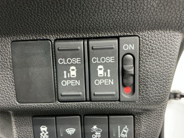 フリード＋ Ｇ・ホンダセンシング　ホンダ認定中古車　純正ナビ　ＬＥＤライト　プリクラッシュ　Ｂモニター　両側オートスライドドア　パワーウインド　サイドカーテンエアバック　スマートキー　両席エアバック　ＰＳ　フルセグ　アイドリングＳ（9枚目）