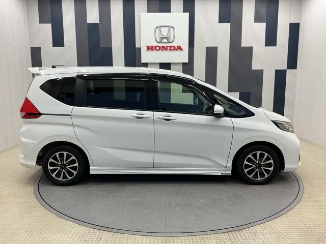 フリード＋ Ｇ・ホンダセンシング　ホンダ認定中古車　純正ナビ　ＬＥＤライト　プリクラッシュ　Ｂモニター　両側オートスライドドア　パワーウインド　サイドカーテンエアバック　スマートキー　両席エアバック　ＰＳ　フルセグ　アイドリングＳ（25枚目）