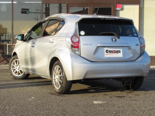 アクア Ｇ　ナビ　バックカメラ　地デジ　Ｂｌｕｅｔｏｏｔｈ　プッシュスタート　スマートキー　社外アルミ　ＥＴＣ　オートエアコン（11枚目）