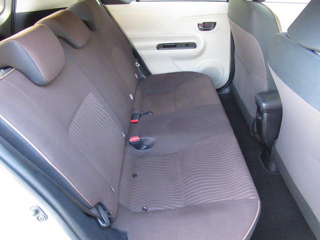 アクア Ｇ　ナビ　バックカメラ　地デジ　Ｂｌｕｅｔｏｏｔｈ　プッシュスタート　スマートキー　社外アルミ　ＥＴＣ　オートエアコン（27枚目）