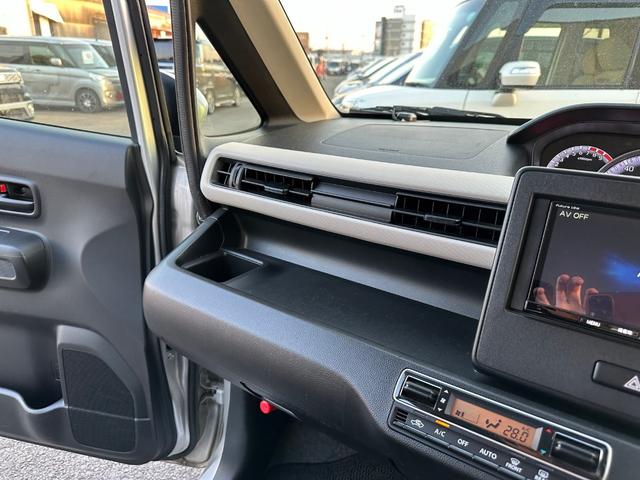 ワゴンＲ ハイブリッドＦＸ　セーフティパッケージ装着車　デュアルセンサーブレーキサポート　社外ナビ　Ｂｌｕｅｔｏｏｔｈ　バックカメラ　アイドリングストップ　スマートキープッシュスタート　ＥＴＣ　シートヒーター　オートライト（17枚目）