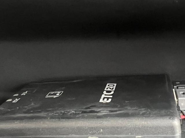 Ｔ　ターボ　ブレーキサポート　純正ナビ　Ｂｌｕｅｔｏｏｔｈ　アラウンドビューモニター　レーンキープ　アダプティブクルーズコントロール　シートヒーター　フルセグ　ＬＥＤヘッドライト　ＥＴＣ　オートライト(17枚目)