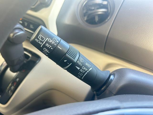 N-BOX G・Lホンダセンシング 4WD Bluetoothオーディオ バックカメラ クルーズコントロール ブレーキサポート レーンキープ ETC 前席シートヒーター LEDヘッドライト オートライト ステアリングリモコン(19枚目)