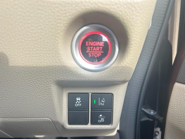 N-BOX G・Lホンダセンシング 4WD Bluetoothオーディオ バックカメラ クルーズコントロール ブレーキサポート レーンキープ ETC 前席シートヒーター LEDヘッドライト オートライト ステアリングリモコン(21枚目)