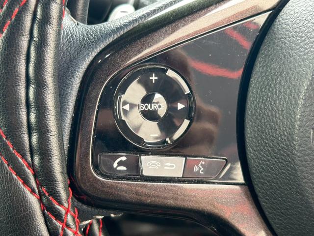 N-BOXカスタム G・EXターボホンダセンシング 社外オーディオ バックカメラ ACC 半革シート 両側パワスラ ETC LEDヘッドライト ブレーキサポートフォグランプ アイドリングストップ オートライト 社外16AW ステアリングリモコン(10枚目)