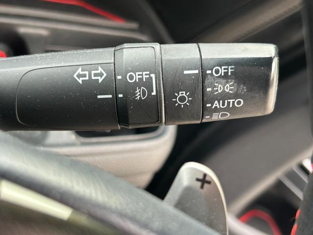 N-BOXカスタム G・EXターボホンダセンシング 社外オーディオ バックカメラ ACC 半革シート 両側パワスラ ETC LEDヘッドライト ブレーキサポートフォグランプ アイドリングストップ オートライト 社外16AW ステアリングリモコン(12枚目)