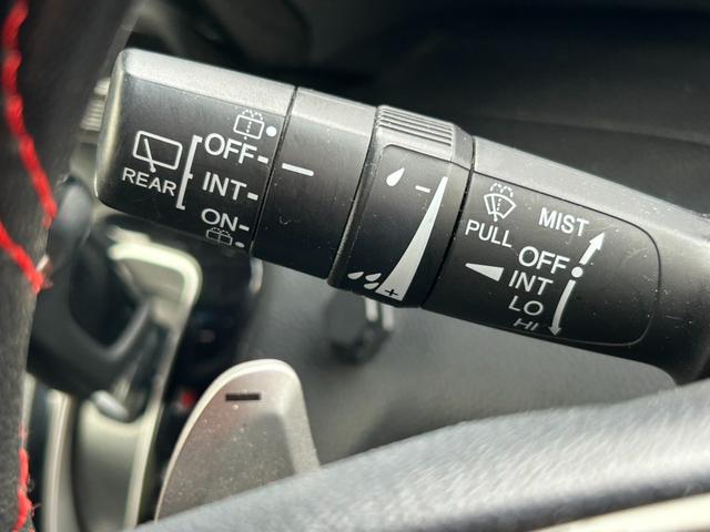 N-BOXカスタム G・EXターボホンダセンシング 社外オーディオ バックカメラ ACC 半革シート 両側パワスラ ETC LEDヘッドライト ブレーキサポートフォグランプ アイドリングストップ オートライト 社外16AW ステアリングリモコン(13枚目)