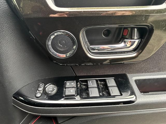 N-BOXカスタム G・EXターボホンダセンシング 社外オーディオ バックカメラ ACC 半革シート 両側パワスラ ETC LEDヘッドライト ブレーキサポートフォグランプ アイドリングストップ オートライト 社外16AW ステアリングリモコン(40枚目)