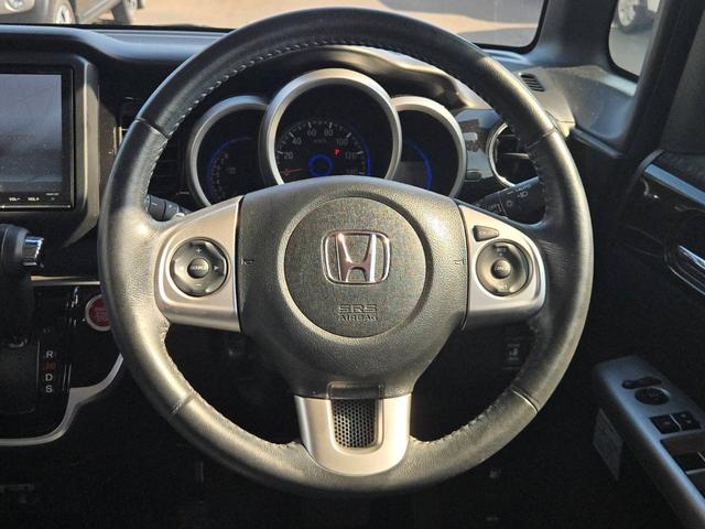 Ｎ－ＢＯＸカスタム Ｇ・ターボＬパッケージ　純正ナビ　両側パワースライドドア　バックカメラ　ＥＴＣ　Ｂｌｕｅｔｏｏｔｈ　ブレーキサポート　ステアリングリモコン　ターボ　ハーフレザーシート　クルーズコントロール　フルセグテレビ　オートライト（3枚目）