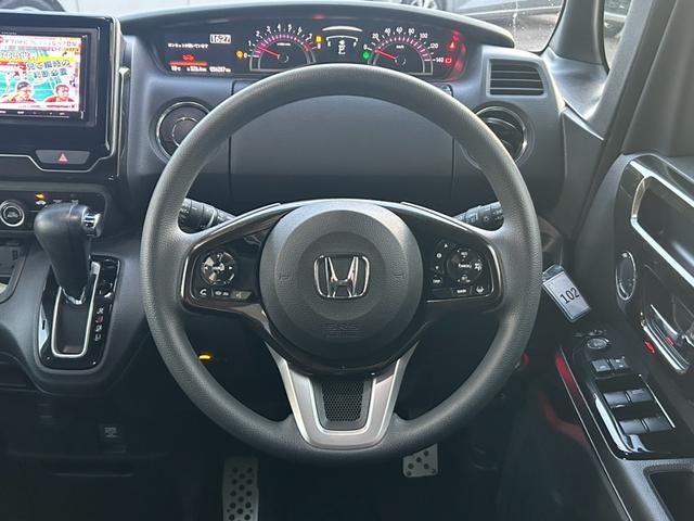 Ｎ－ＢＯＸカスタム Ｇ・Ｌホンダセンシング　社外ナビ　バックカメラ　フルセグ　ＬＥＤヘッドライト　ＥＴＣ　ＡＣＣ　レーンキープ　純正１４ＡＷ　パワスラ　ブレーキサポート　フォグランプ　ウィンカーミラー　プッシュスタート　オートライト（6枚目）