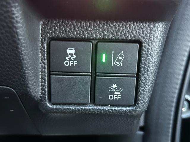 Ｎ－ＢＯＸカスタム Ｇ・Ｌホンダセンシング　社外ナビ　バックカメラ　フルセグ　ＬＥＤヘッドライト　ＥＴＣ　ＡＣＣ　レーンキープ　純正１４ＡＷ　パワスラ　ブレーキサポート　フォグランプ　ウィンカーミラー　プッシュスタート　オートライト（8枚目）