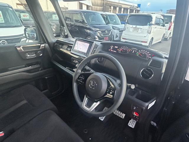 Ｎ－ＢＯＸカスタム Ｇ・Ｌホンダセンシング　社外ナビ　バックカメラ　フルセグ　ＬＥＤヘッドライト　ＥＴＣ　ＡＣＣ　レーンキープ　純正１４ＡＷ　パワスラ　ブレーキサポート　フォグランプ　ウィンカーミラー　プッシュスタート　オートライト（32枚目）