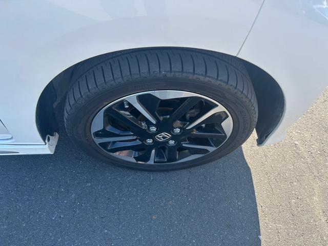 Ｎ－ＷＧＮカスタム Ｇ・ターボパッケージ　バックカメラ　クルーズコントロール　ＨＩＤヘッドライト　ＥＴＣ　フォグランプ　オートライト　フルセグ　Ｂｌｕｅｔｏｏｔｈ　パドルシフト　純正アルミホイール（28枚目）