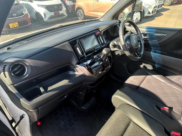 Ｎ－ＷＧＮカスタム Ｇ・ターボパッケージ　バックカメラ　クルーズコントロール　ＨＩＤヘッドライト　ＥＴＣ　フォグランプ　オートライト　フルセグ　Ｂｌｕｅｔｏｏｔｈ　パドルシフト　純正アルミホイール（52枚目）