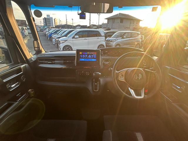 Ｎ－ＢＯＸカスタム Ｇ・ＥＸホンダセンシング　アダプティブクルーズコントロール　オートＬＥＤヘッドライト　バックカメラ　Ｂｌｕｅｔｏｏｔｈオーディオ　ブレーキサポート　パワースライドドア　純正アルミホイール　レーンキープ　アイドリングストップ（5枚目）