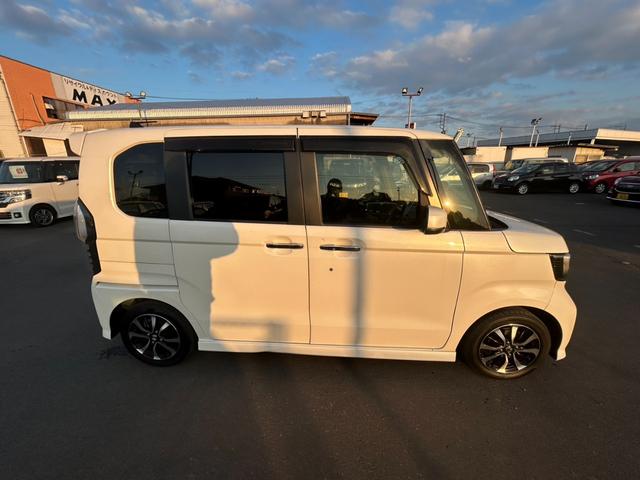 Ｎ－ＢＯＸカスタム Ｇ・ＥＸホンダセンシング　アダプティブクルーズコントロール　オートＬＥＤヘッドライト　バックカメラ　Ｂｌｕｅｔｏｏｔｈオーディオ　ブレーキサポート　パワースライドドア　純正アルミホイール　レーンキープ　アイドリングストップ（19枚目）