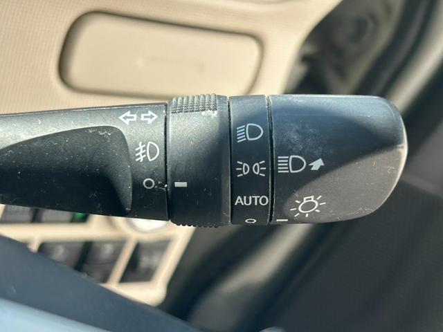 ムーヴキャンバス Ｘブラックアクセントリミテッド　ＳＡＩＩＩ　純正ナビ　Ｂｌｕｅｔｏｏｔｈオーディオ　両側パワースライドドア　ＥＴＣ　ブレーキサポート　オートライト　オートハイビーム　ステアリングリモコン　フルセグテレビ　アイドリングストップ　スマートキー（15枚目）