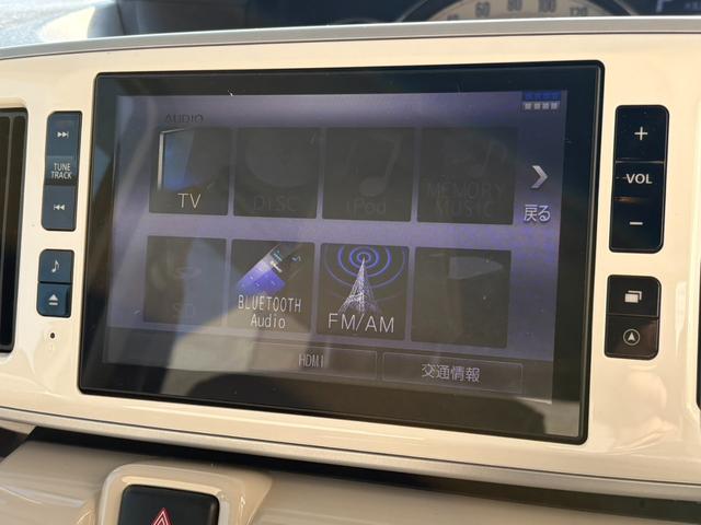 ムーヴキャンバス Ｇメイクアップリミテッド　ＳＡＩＩＩ　純正ナビ　Ｂｌｕｅｔｏｏｔｈオーディオ　両側パワースライドドア　ＥＴＣ　アラウンドビューモニター　ブレーキサポート　アイドリングストップ　フルセグテレビ　ステアリングリモコン　オートライト（9枚目）