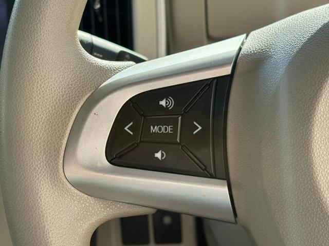 ムーヴキャンバス Ｇメイクアップリミテッド　ＳＡＩＩＩ　純正ナビ　Ｂｌｕｅｔｏｏｔｈオーディオ　両側パワースライドドア　ＥＴＣ　アラウンドビューモニター　ブレーキサポート　アイドリングストップ　フルセグテレビ　ステアリングリモコン　オートライト（13枚目）