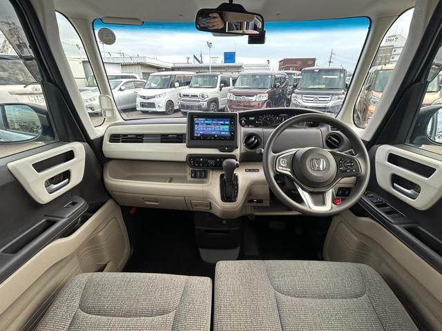 Ｎ－ＢＯＸ Ｇ・Ｌホンダセンシング　純正メモリーナビ　アダプティブクルーズコントロール　衝突軽減ブレーキ　バックカメラ　ＥＴＣ　Ｂｌｕｅｔｏｏｔｈ　両側電動スライドドア　アイドリングストップ　シートヒータ　スマートキー　プッシュスタート（5枚目）